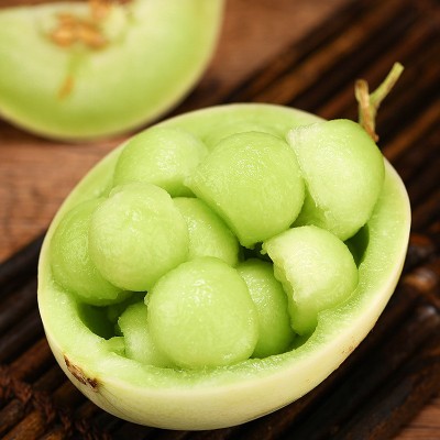 现摘现发山东玉菇甜瓜冰激凌蜜瓜绿肉小香瓜新鲜水果5斤一件代发