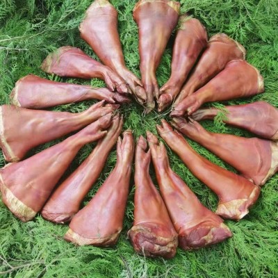 重庆特产柴火烟熏腊猪蹄子风干腊肉腊猪脚杆猪腿整只