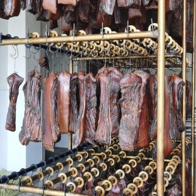 湖北恩施土家柴火腊肉香肠排骨猪脚批发价图4