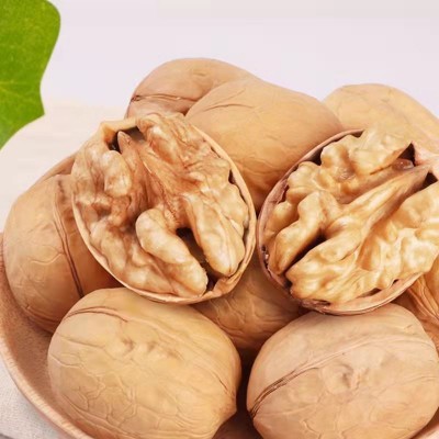 新疆185纸皮生核桃批发500g 代发阿克苏特产手剥薄皮大果生核桃图3