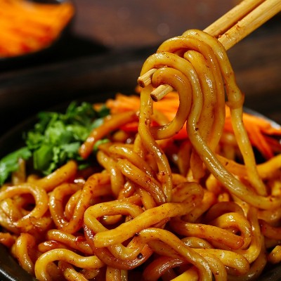 一町乌冬面整箱批发30包送香辣牛肉酱港式速食干拌面带xo海鲜酱图2