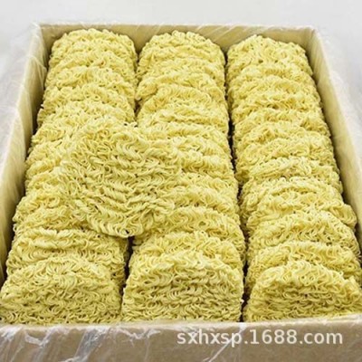 华祥厂家直销清真火锅面48袋*70g面饼火锅面砂锅面干吃方 便面批发图3