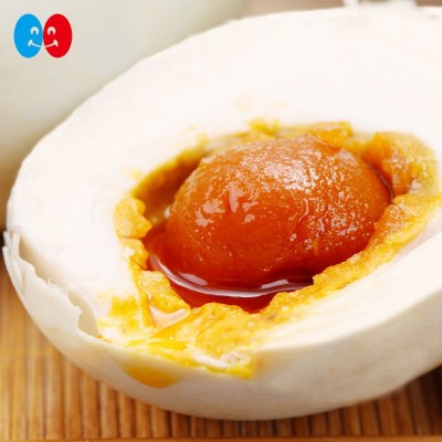 厂家批发咸鸭蛋 亿家爱牌农家腌制鸭蛋农家散养鸭蛋流油70g100枚图1