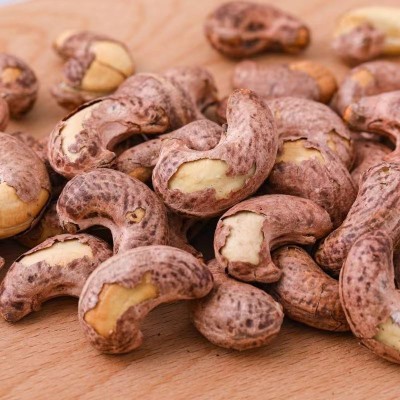 泰国带皮炭烧腰果仁批发500g 代发年货零食坚果仁大果紫衣腰果仁图3