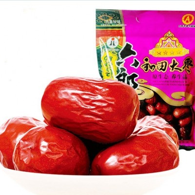 六郎脆甜新疆大红枣休闲零食和田特级骏枣肉厚四星大颗粒袋装批发